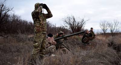 Украина стягивает войска к границе с ЛНР