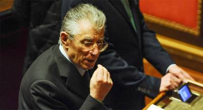 Итальянскому сенатору позволили избежать тюрьмы
