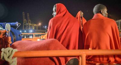 Лодка с мигрантами затонула около берегов Турции