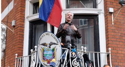Ассанж подаст в суд на правительство Эквадора