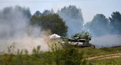 Украина перебросила танки в Донбасс