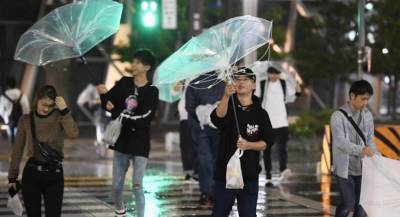 На Японию надвигается тайфун «Конг-рэй»