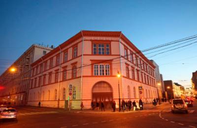 Здание московского почтамта признано памятником