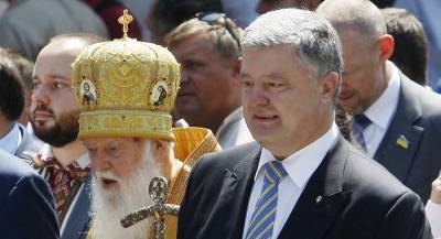 Порошенко назвал аннексией юрисдикцию РПЦ над Киевом