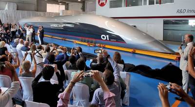В Испании представили сверхскоростной поезд Hyperloop