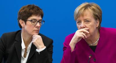 Зачем Меркель обезглавила партию