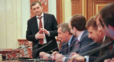 Украина распространяет слухи об отставке Суркова