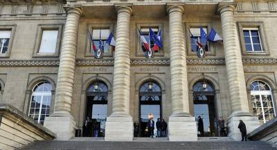 Париж выдал ордера на арест представителей спецслужб САР