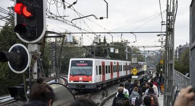 Два поезда эвакуировали в Барселоне