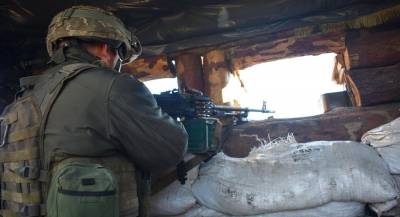 Украинские военные погибли при обстрелах в Донбассе