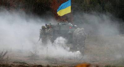 Неизвестное взрывное устройство покалечило военного на Украине