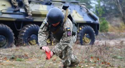 Украинские военные выпили и подорвались на мине