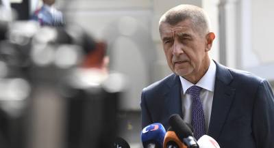 Чешский премьер пытался спрятать сына в Крыму